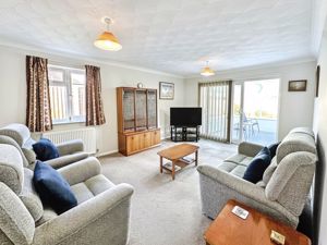 KINGS HEAD COURT- click for photo gallery